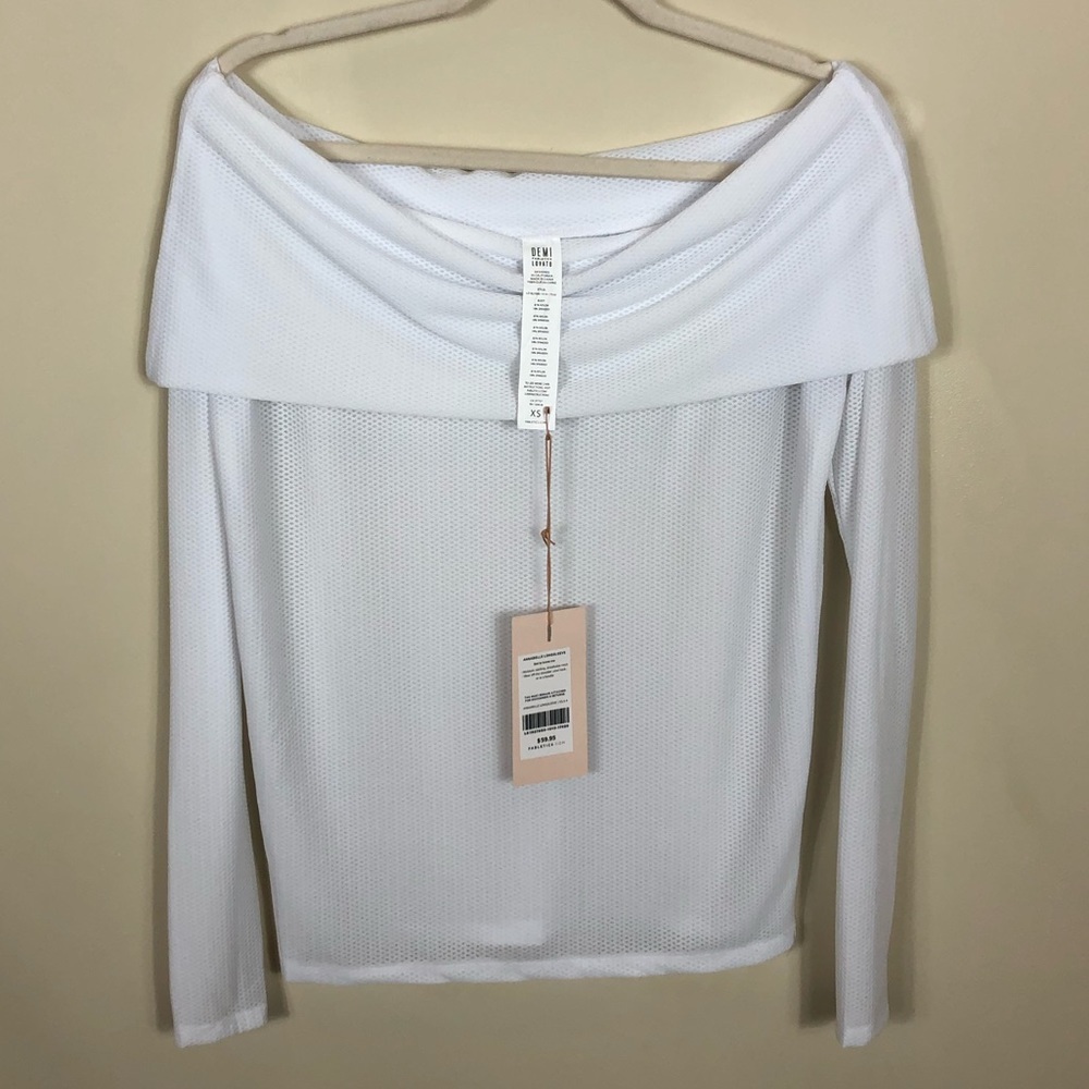 NWT Fabletics Demi Lovato‎ Long Sleeve Top